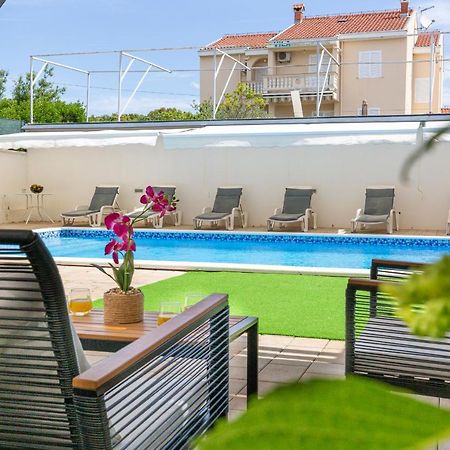 Villa Mirela Петрчане Экстерьер фото