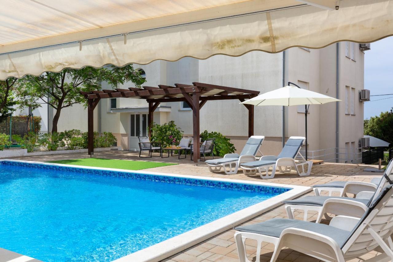Villa Mirela Петрчане Экстерьер фото