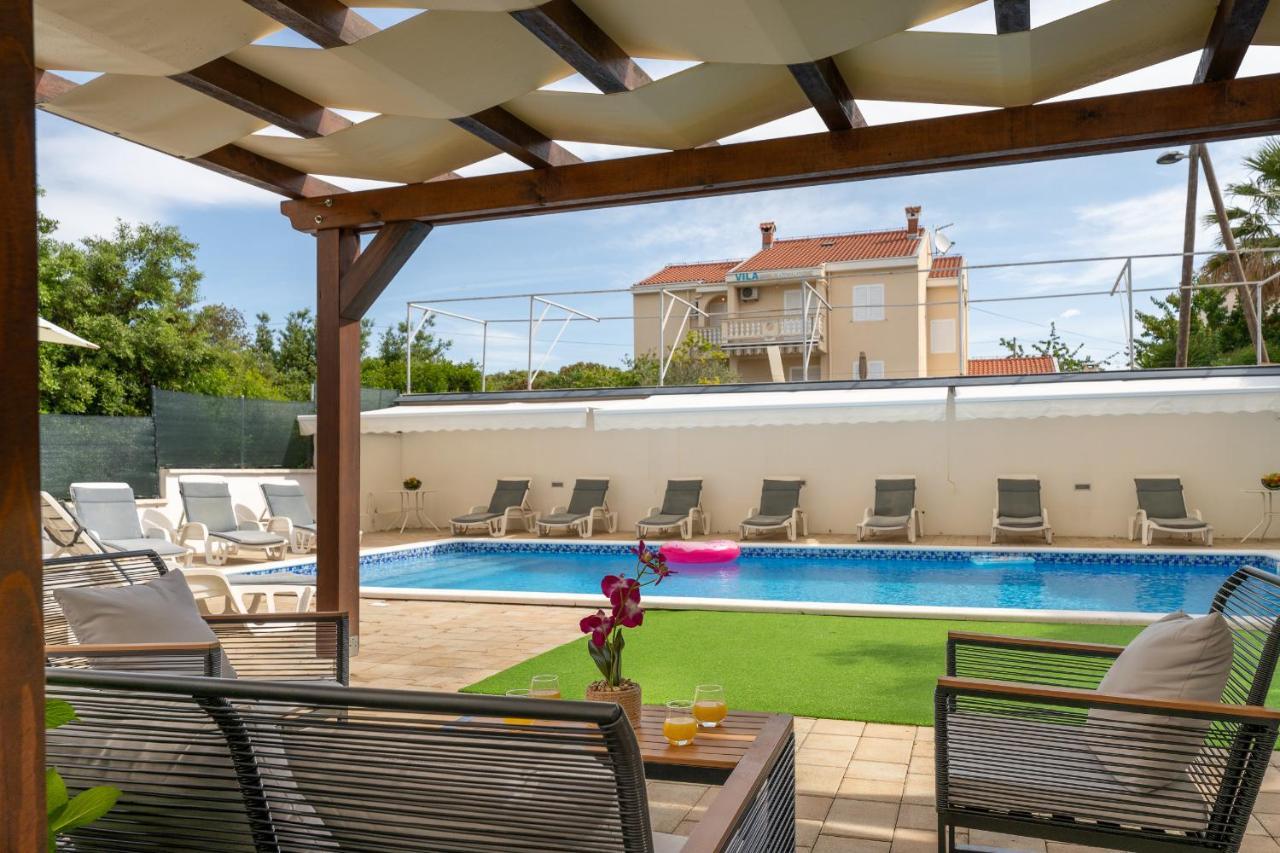 Villa Mirela Петрчане Экстерьер фото