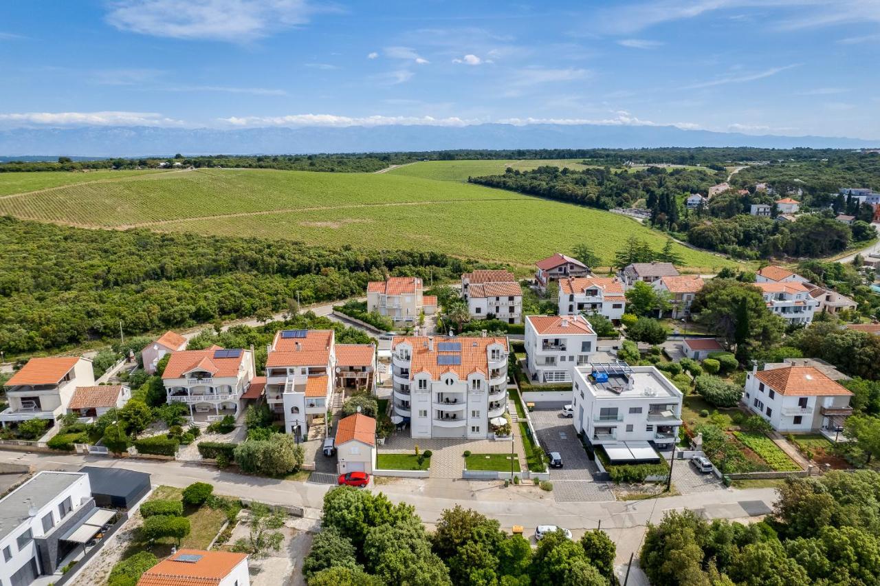 Villa Mirela Петрчане Экстерьер фото