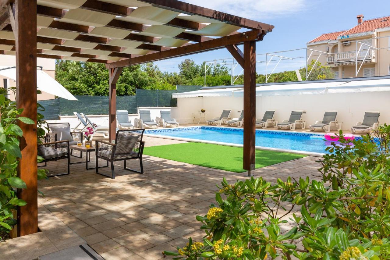Villa Mirela Петрчане Экстерьер фото
