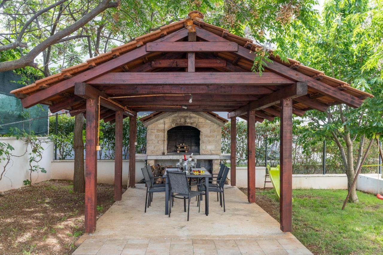 Villa Mirela Петрчане Экстерьер фото