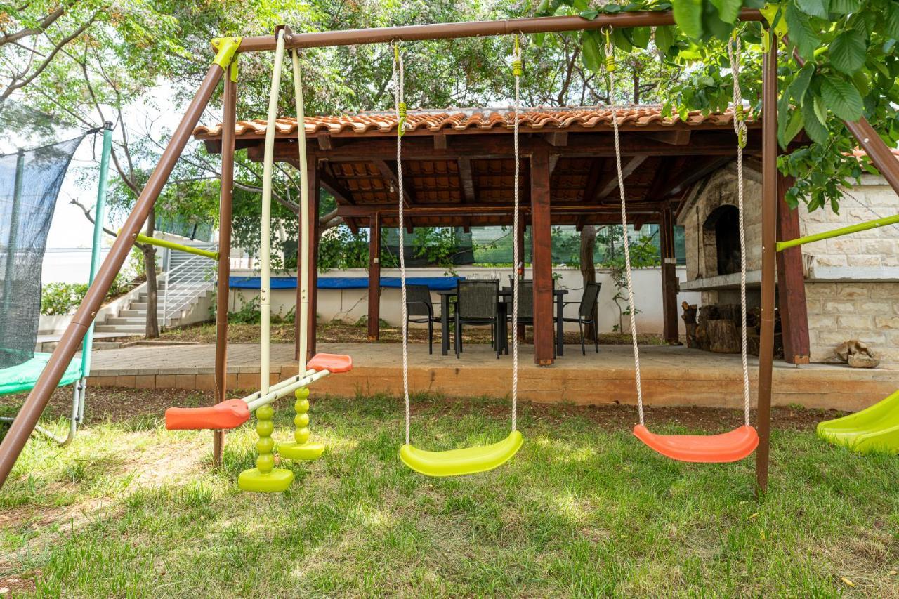 Villa Mirela Петрчане Экстерьер фото
