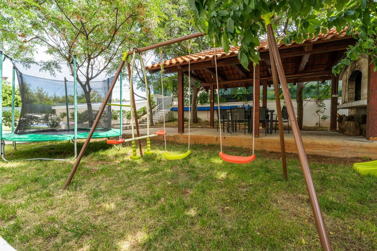 Villa Mirela Петрчане Экстерьер фото
