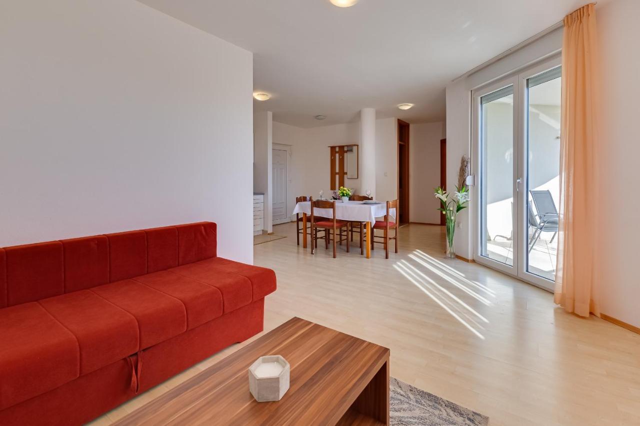 Villa Mirela Петрчане Экстерьер фото