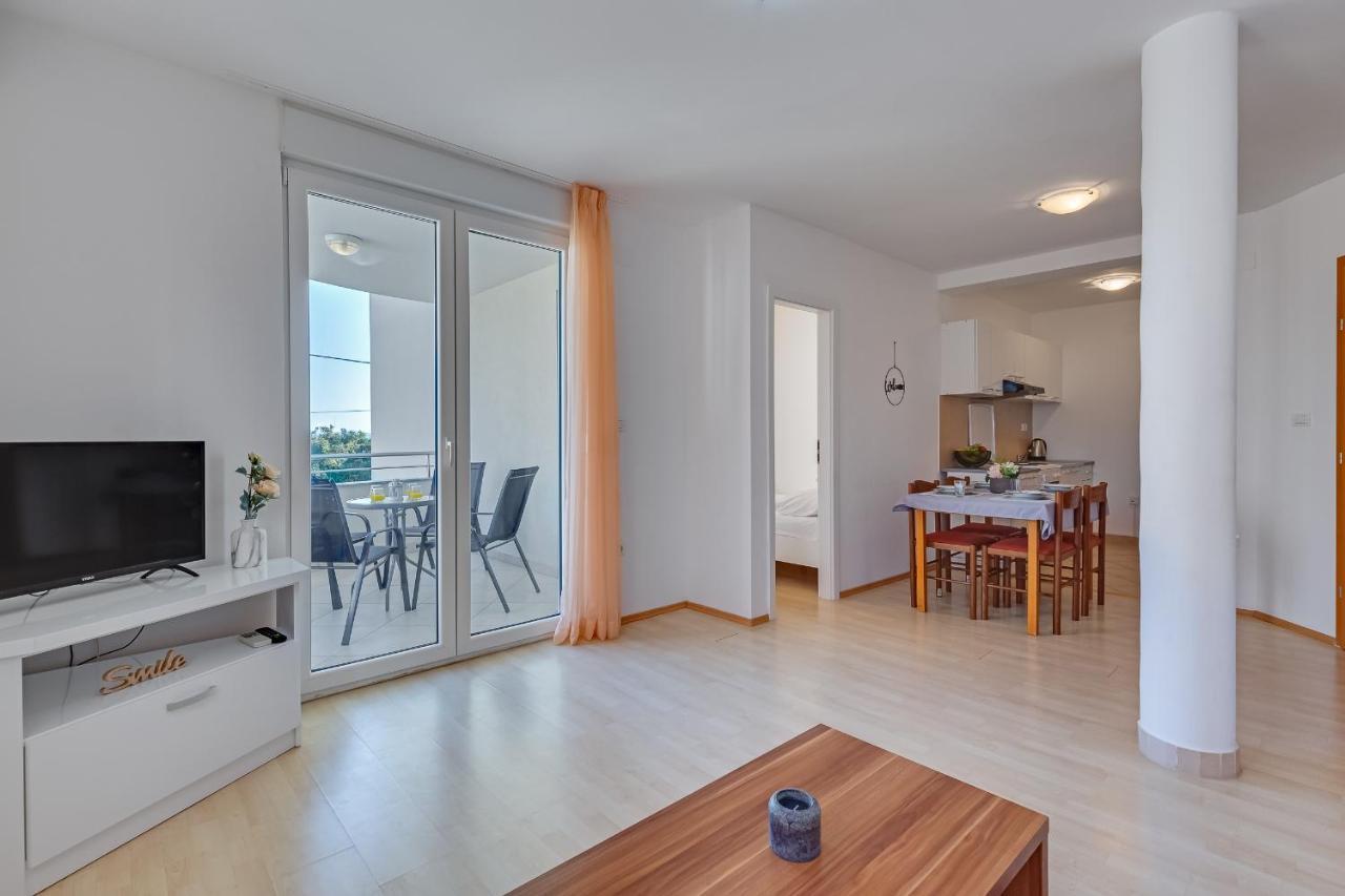 Villa Mirela Петрчане Экстерьер фото